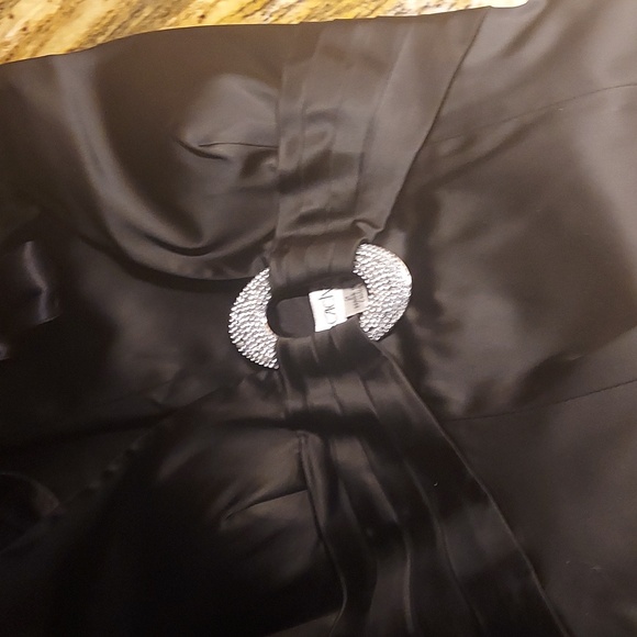 Vintage,Cache- Size 2, Black Haulter Streach Silk Midi . - Picture 7 of 9